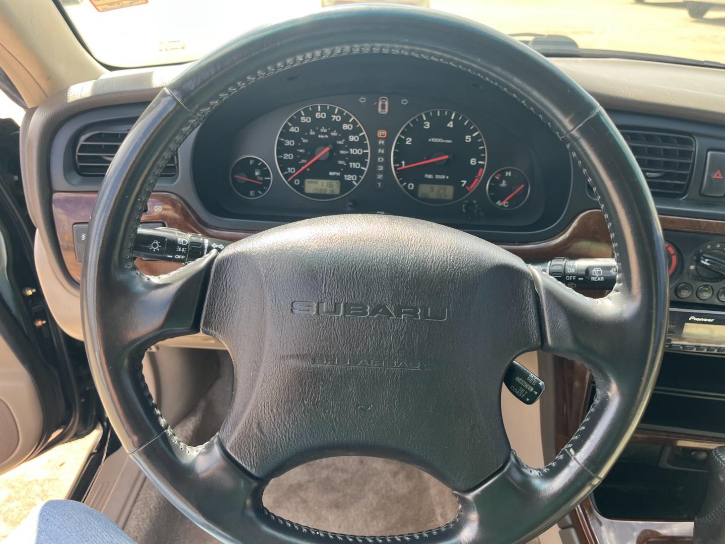 2003 green /TAN Subaru Outback Limited Wagon (4S3BH686737) with an 2.5L H4 SOHC 16V engine, 5-Speed Manual Overdrive transmission, located at 14700 Tomball Parkway 249, Houston, TX, 77086, (281) 444-2200, 29.928619, -95.504074 - Photo#16